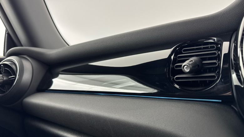 MINI Hatchback 135kW Cooper S Level 2 33kWh 3dr Auto Electric Hatchback